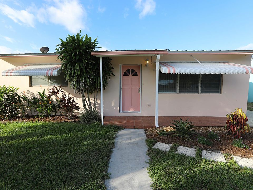 1st image of 436 SE Dolphin Dr