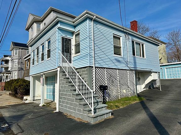 2nd image of 150 Crawford St