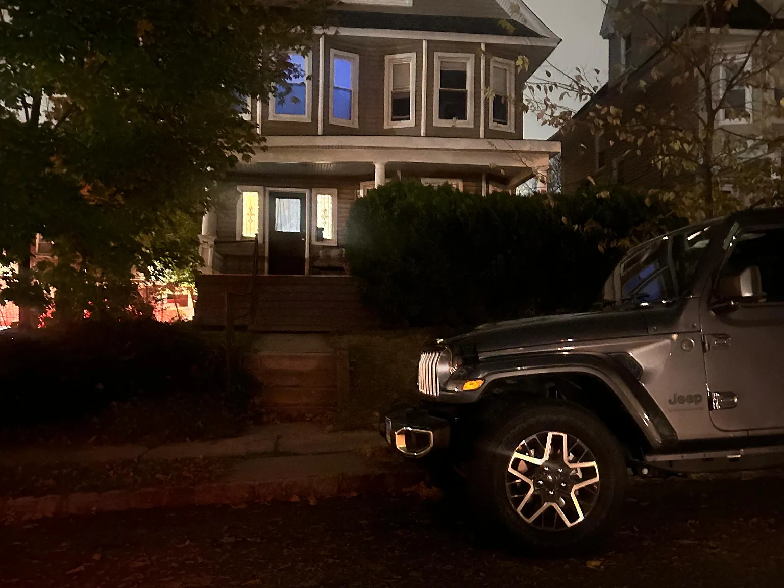 7 bed, 2018 sqft, $1,100 — Photo 1