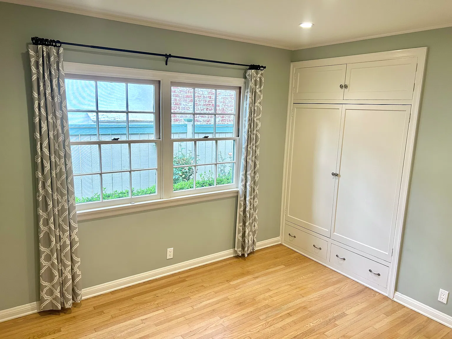 3 bed, 1592 sqft, $1,300 — Photo 2