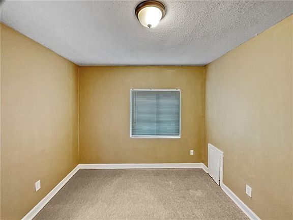 5th image of 7124 Wayne Ave