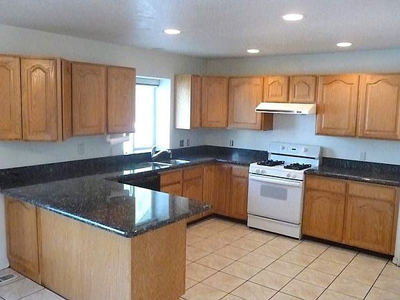 Granite countertop Kitchen