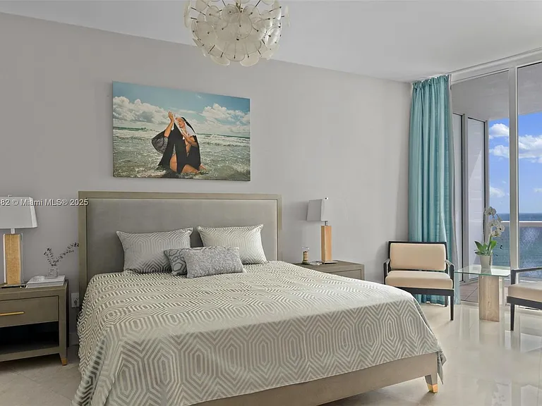 16001 Collins Ave #907 — Photo 28