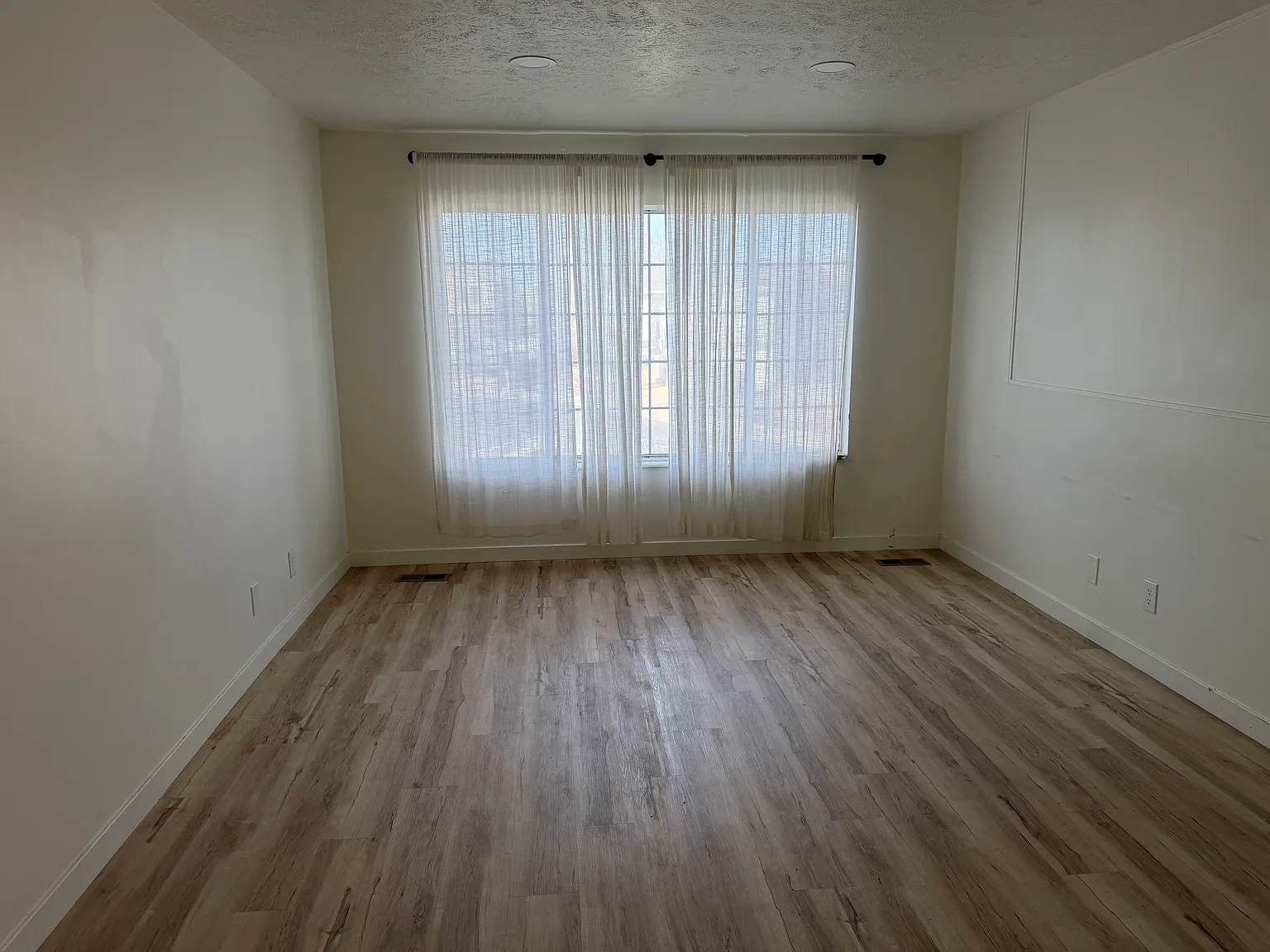 5567 W Joshua Cir — Photo 2