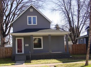 710 N 6th St, Grand Forks, ND 58203