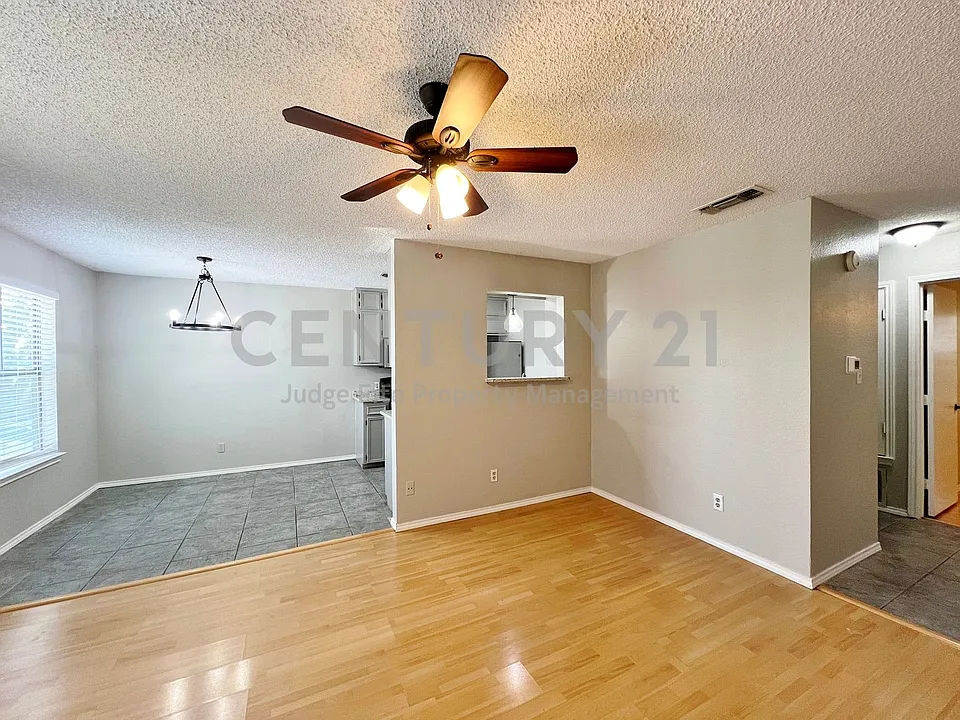 104 Woodie Way #C