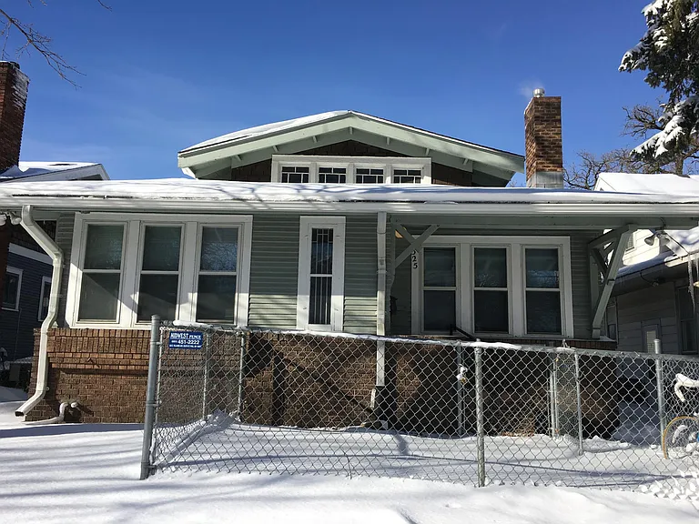 5 bedroom house in the heart of Dinkytown!