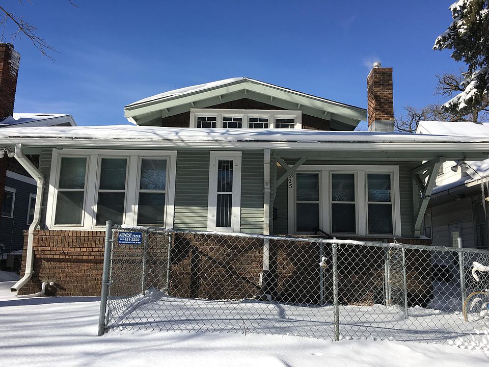5 bedroom house in the heart of Dinkytown!