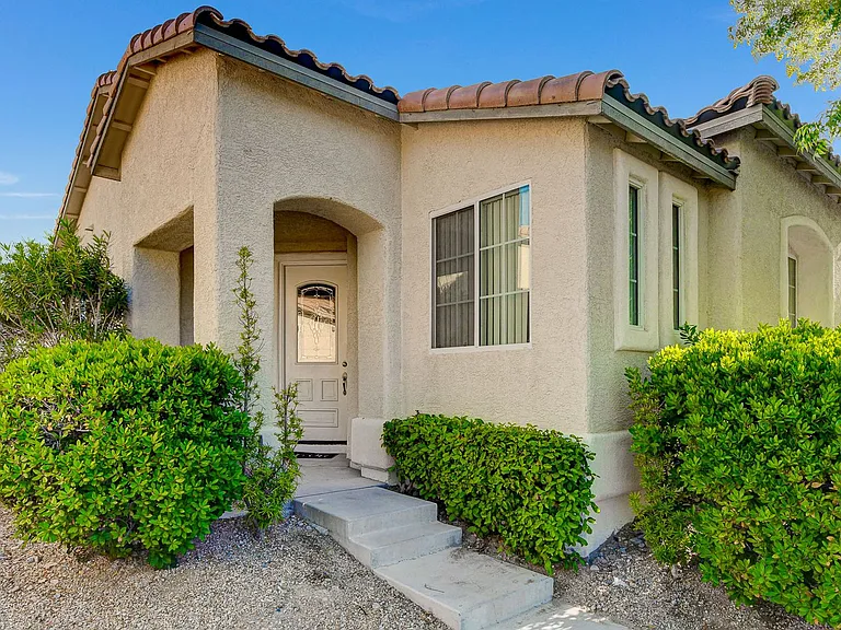 9215 Horseshoe Basin Ave — Photo 4