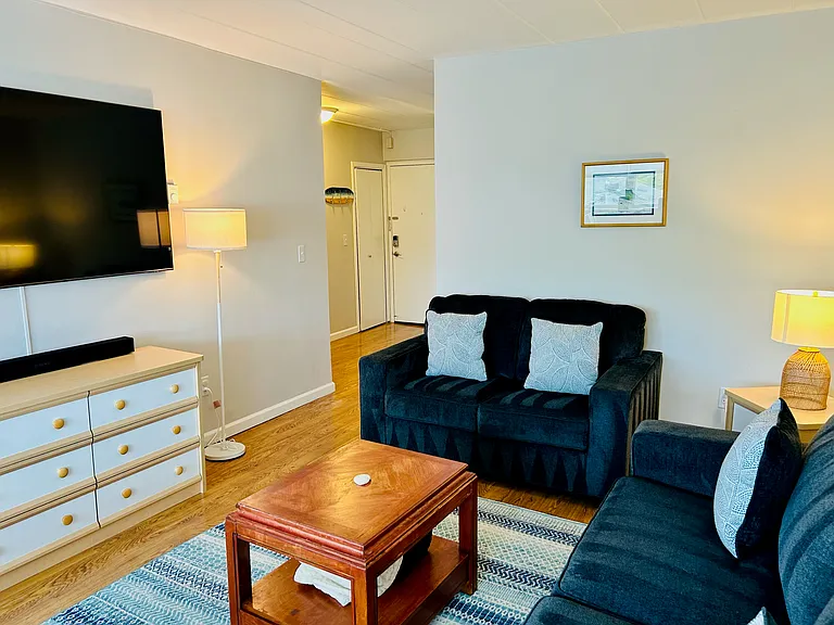 200 Ocean Park Ave #4K — Photo 3
