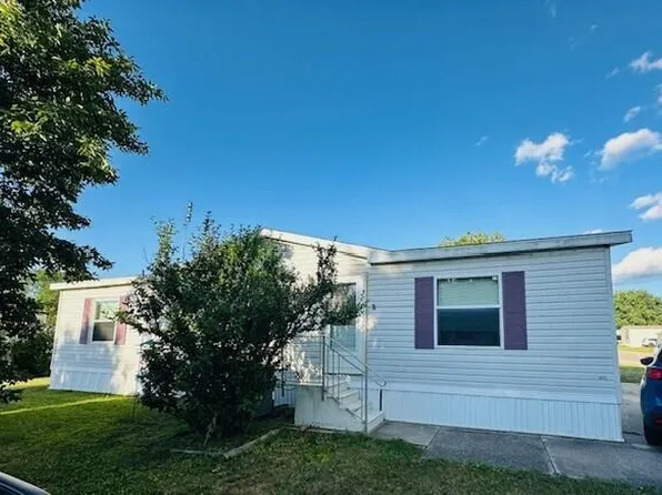 3693 Saint Moritz St NW, Grand Rapids, MI 49544