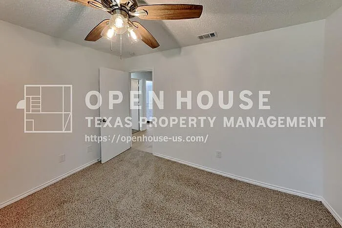 3213 Sugarbush Dr — Photo 16
