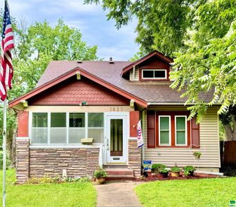 1820 W 16th St, Sioux City, IA, 51103