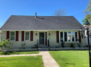 221 Front St, Palmyra, NJ 08065