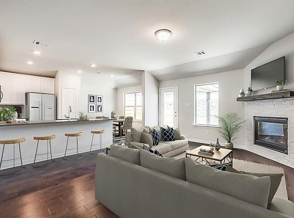 4th image of 5413 Pagewood Dr