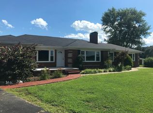 351 State Line Rd, Puryear, TN 38251