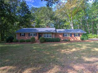 6004 Dehaven Rd, Pleasant Garden, NC 27313