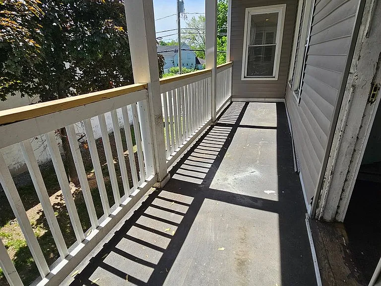64 Dearborn St — Photo 8