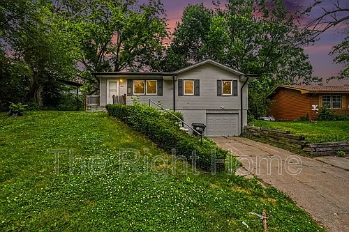 6929 N 64th St Photo 1