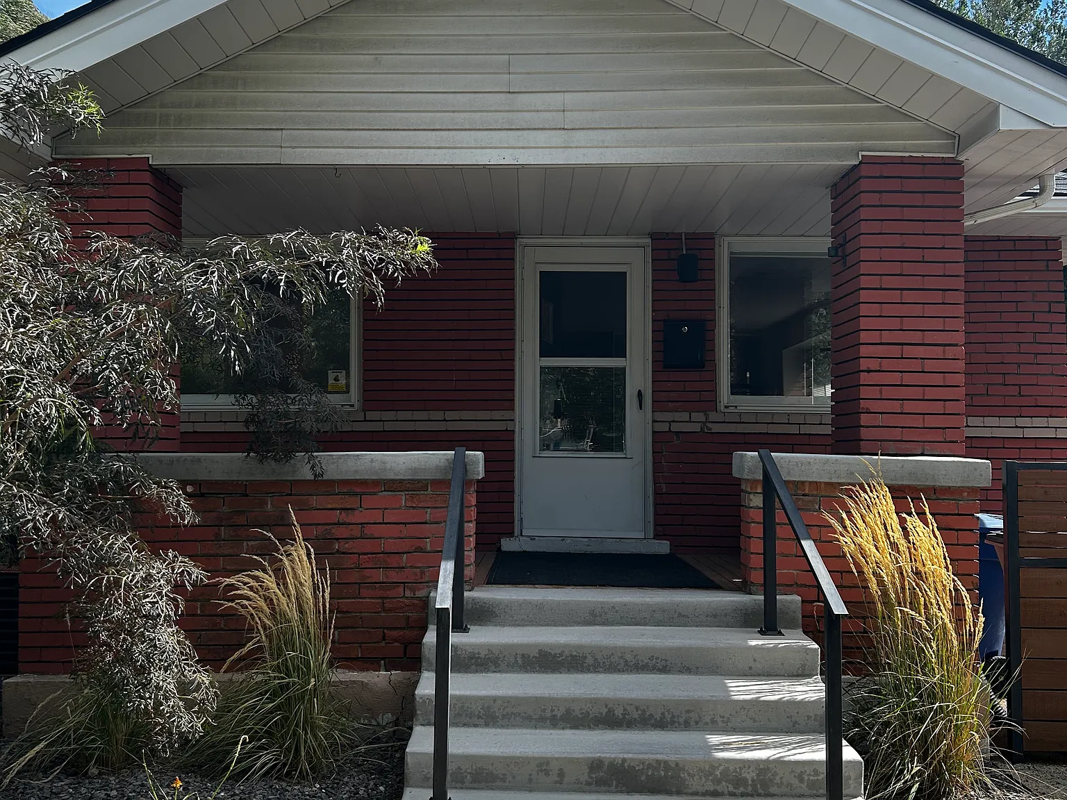2 bed, 1085 sqft, $3,000 — Photo 1