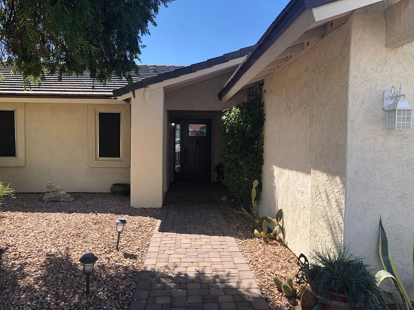 Lovely two-bedroom, 2 bath home in the grass in Leisure World. Available 12/1/26 to 3/31/2027, Mu... — Photo 3