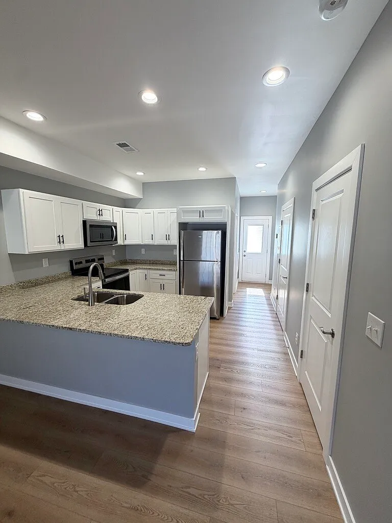 1635 Kentucky Ave — Photo 4