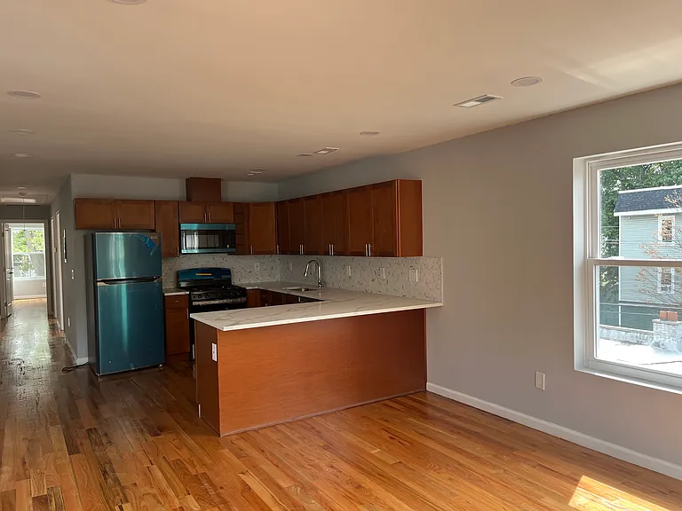 816 S 15th St — Photo 9