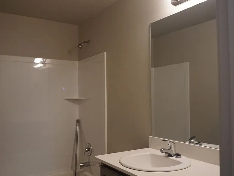 2632 E 600 N — Photo 6