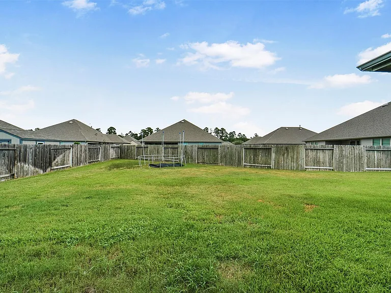 31106 Durham Creek Ct — Photo 38