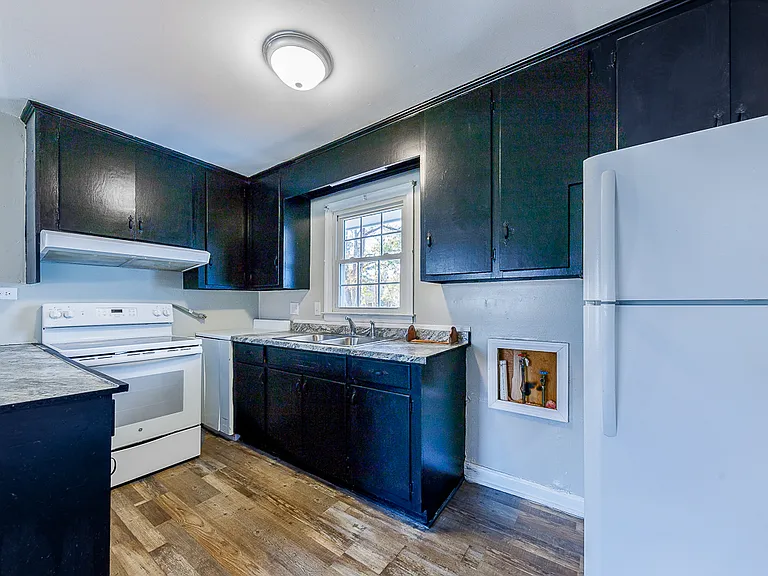 1801 Clark Ave — Photo 6