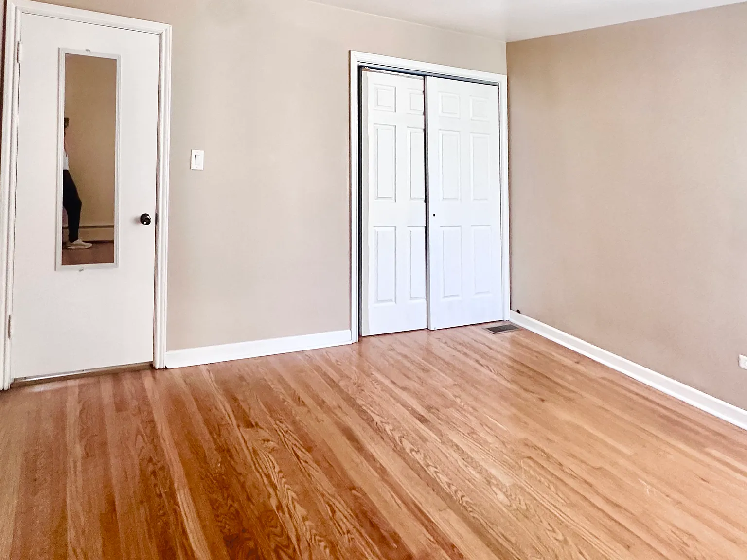 2533 S 57th Ct — Photo 4