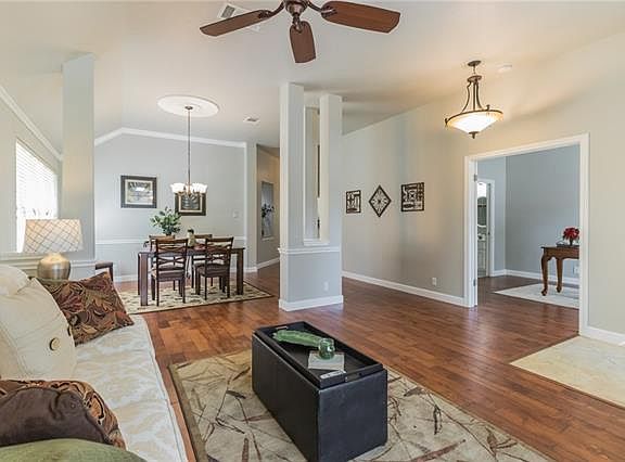 3rd image of 1107 Pagedale Dr