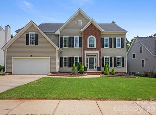 5005 Chestnut Knoll Ln, Charlotte, NC 28269