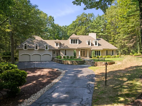 7 Sunningdale, Farmington, CT 06032