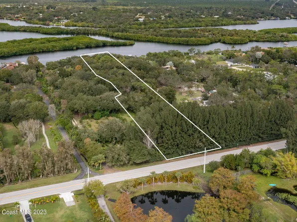 12511 Roseland Rd, Sebastian, FL 32958