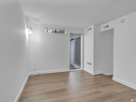 5th image of 3580 Crestmoor Dr #3580