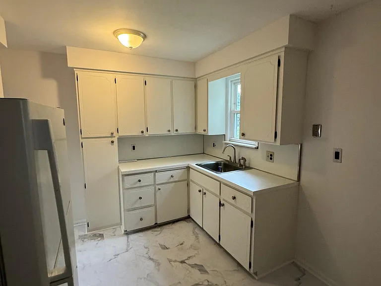 3755 Westpoint St — Photo 7