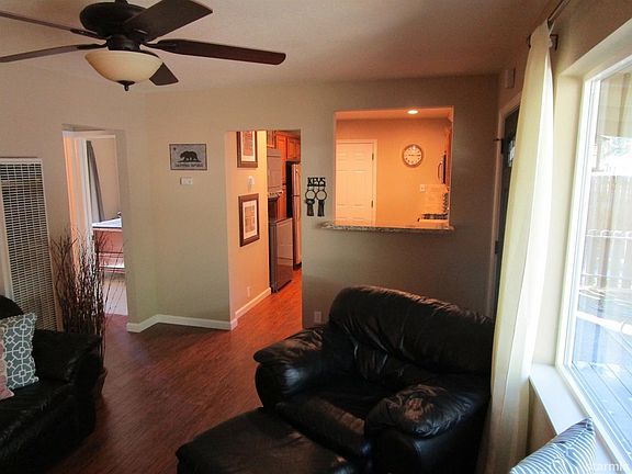 3rd image of 1125 Martin Ave