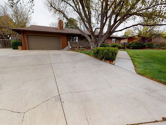 2nd image of 1617 E Crestway Dr