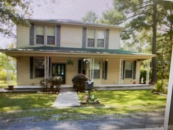 320 Jackson Dr, White Hall, AR 71602
