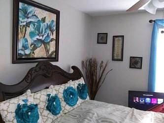 2nd image of 2661 Manchester Dr APT 1