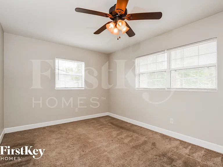 1407 Chilean Ln — Photo 12