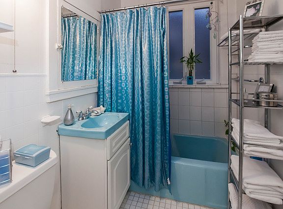 2nd image of 2710 W Montrose Ave