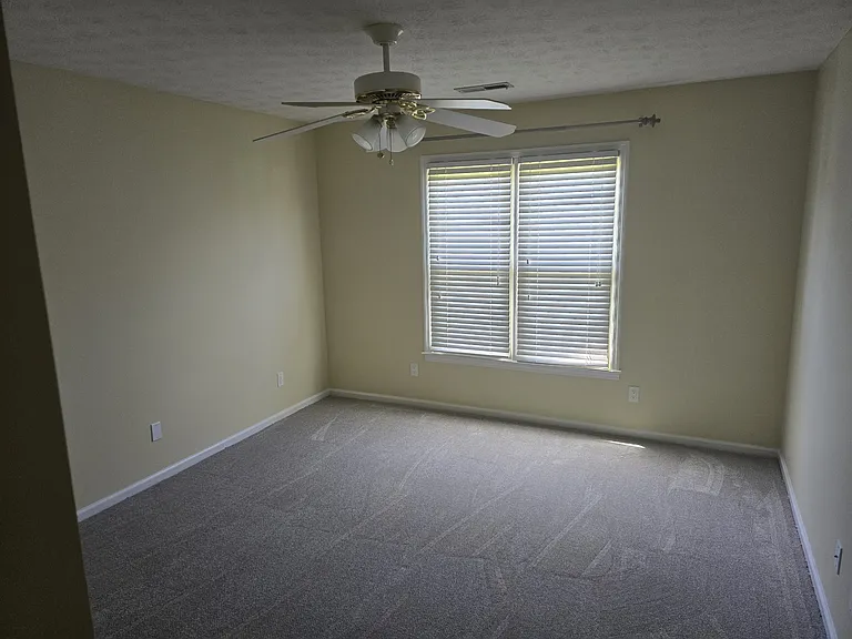 1008 Cedarwood Dr SW — Photo 12