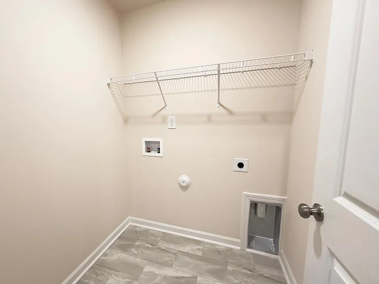 4011 Beckton Trl — Photo 24