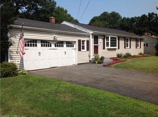 9 Elan St, Enfield, CT 06082