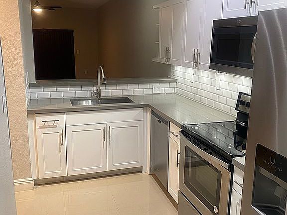 3rd image of 4913 SW 141st Ave #2
