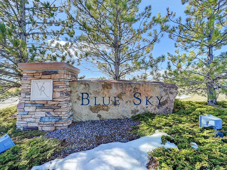 2900 Blue Sky Cir #5-307 — Photo 2