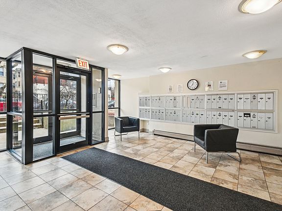 2nd image of 1415 W Lunt Ave APT 303