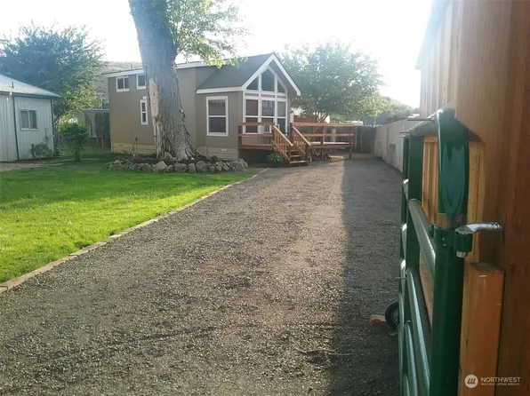 303 Main Street, Starbuck, WA 99359